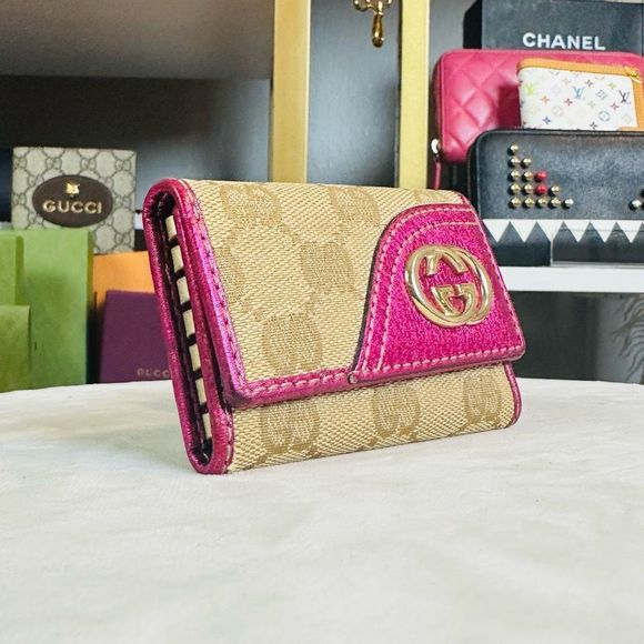 Gucci Beige/Metallic Magenta GG Canvas Key Pouch Wallet 6 Ring - Picture 4 of 11
